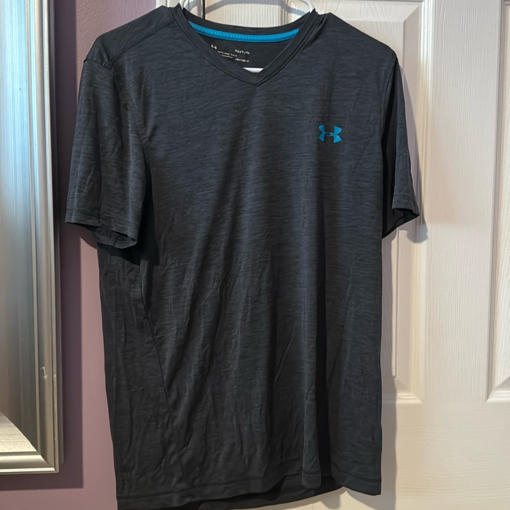 Under Armour Heatgear Men’s Small Shirt